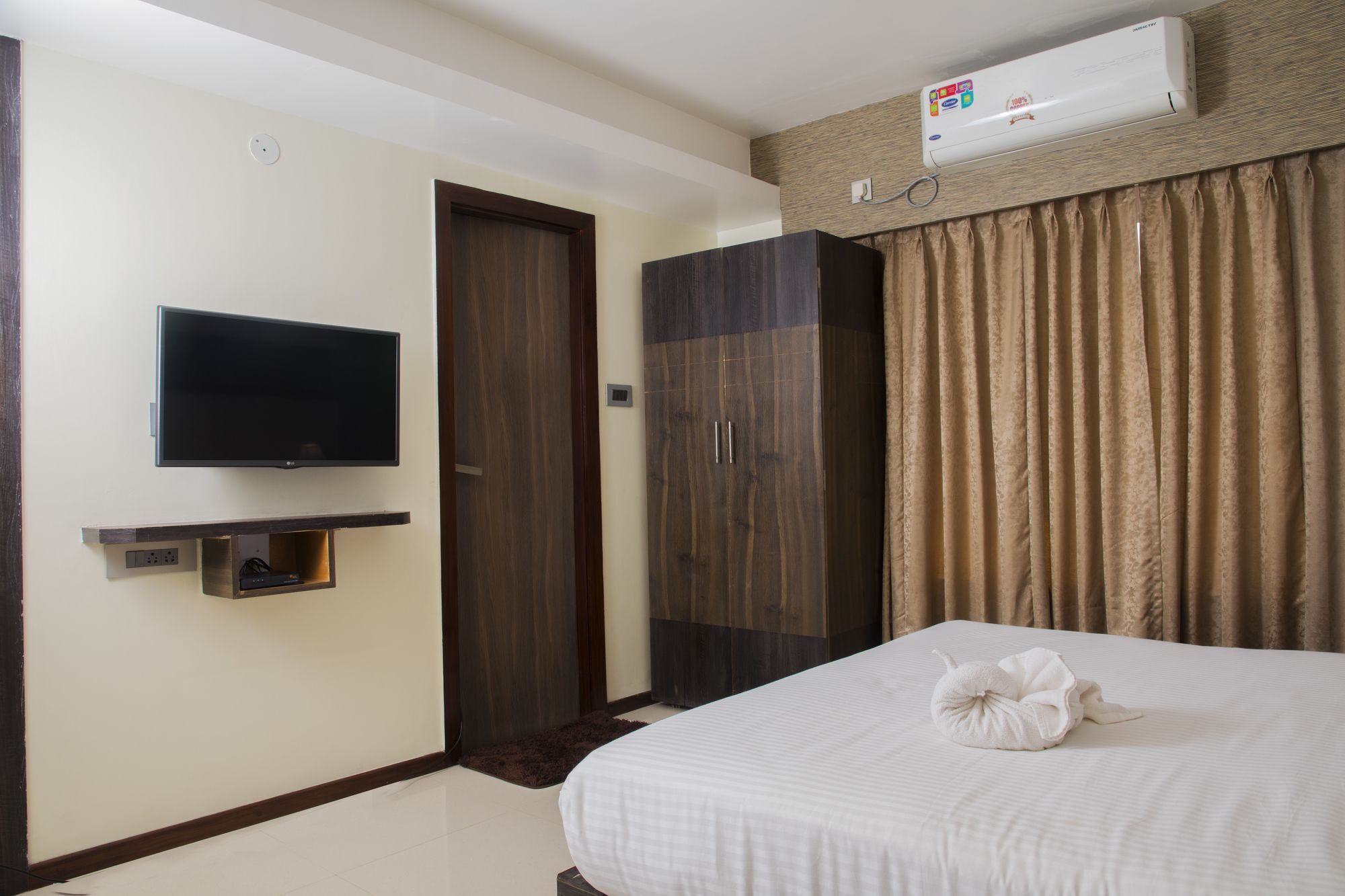 Hotel Durene Bhubaneswar Esterno foto